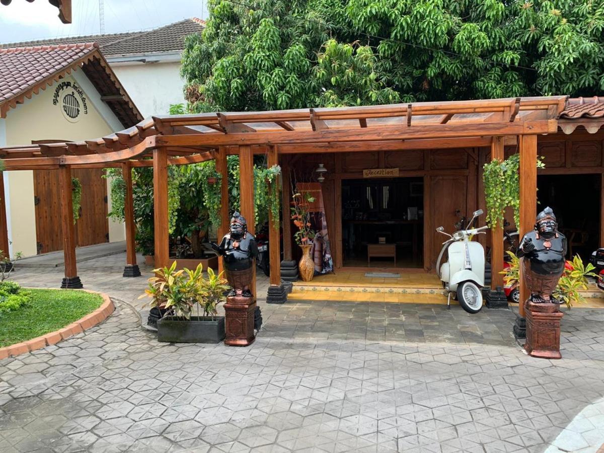 Dem Ayem Heritage Guest House Yogyakarta Exterior photo