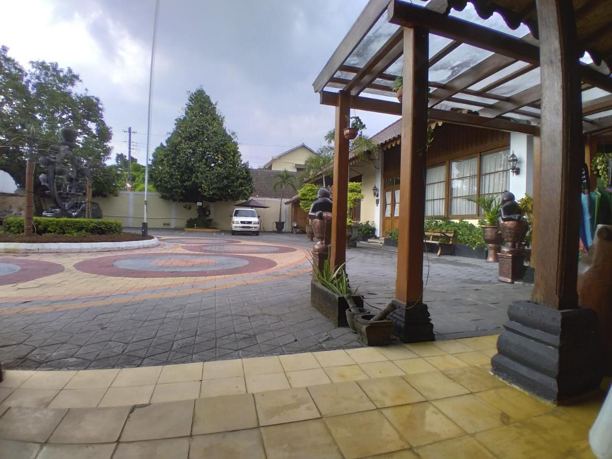 Dem Ayem Heritage Guest House Yogyakarta Exterior photo